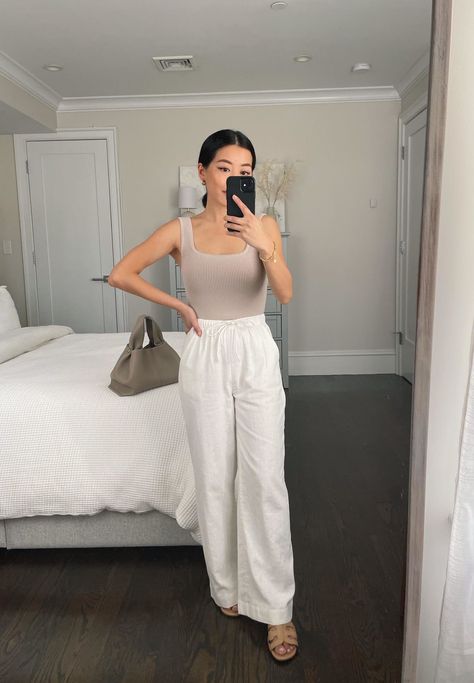 Summer Outfits 2023 Linen Pants, All White Linen Pants Outfit, Styling Cream Linen Pants, How To Style Cream Linen Pants, Abercrombie Linen Pants, Outfits With Beige Linen Pants, White Linen Pants Outfit Women, Cream Summer Outfits, Linen Pants Beige