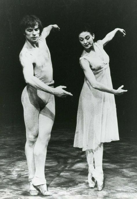 Ballet Dancer Photography, Rudolph Nureyev, Famous Ballet Dancers, Margot Fonteyn, Dancer Photography, Mikhail Baryshnikov, Ballet Pictures, Rudolf Nureyev, Male Ballet Dancers