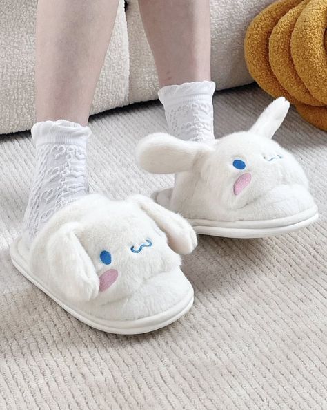 Cinnamoroll Things, Sanrio Slippers, Cinnamoroll Sanrio, Pretty Iphone Cases, Cubbies, Cinnamon Rolls, Cute Gifts, Kid Shoes, Hello Kitty