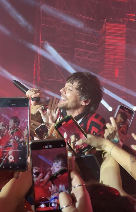 Punk Rock Princess, Rock Princess, Summer Fest, Concert Aesthetic, Calm Before The Storm, Louis Williams, Great Team, Light Of My Life, Summer Festival