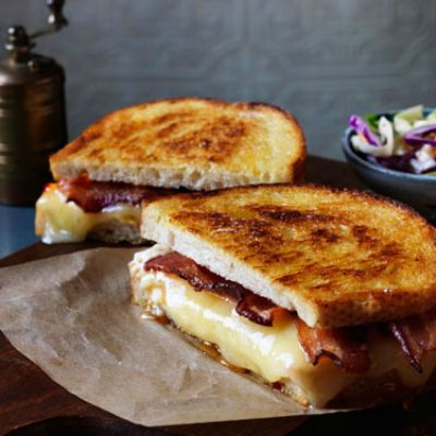 Dunk, Eat, Repeat: 16 Takes on Grilled Cheese and Tomato Soup Soup And Sandwich Combos, Sandwich Combos, Grilled Cheese And Tomato Soup, Cheesy Sandwich, Jalapeno Popper Grilled Cheese, Ultimate Grilled Cheese, Grilled Sandwiches, Cheese And Tomato, Cheese Sandwich Recipes