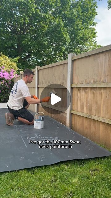 Scott Baggaley on Instagram: "Ad. Finally painting the garden fence 🎨 and what a difference it makes.  Painting the garden fence seems to be a job that most people put off for as long as possible. It’s seems that most people are traumatised about how long it takes and having to paint the fence multiple times.   I was convinced that I could paint the fence quickly and with 1 coat if I had the right equipment.   After telling @harrisbrushes_uk what I intended to do, they recommended using the Swan neck brush, shed & fence roller from the exterior woodworking range. And I must say, they worked exceptionally well.  I love the colour, and that’s another job ticked off this years to-do list ✅   #painting #gardendesign #fencepainting #gardentransformation #diy #homerenovation #homereno #ukhomere Colourful Fence Ideas, Paint Old Fence, Backyard Fence Paint Color Ideas, Stained Fence Colors, Blue Garden Fence, Wooden Fence Painting Ideas, Different Fence Styles, Black Painted Fence, Paint Wood Fence