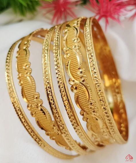 Indian Gold palted Bangle Set Best Quality Size 2.4 2.6 2.8 Pakistani Jewelry, What's App, Bangle Set, Bangles, Size 2, Gold