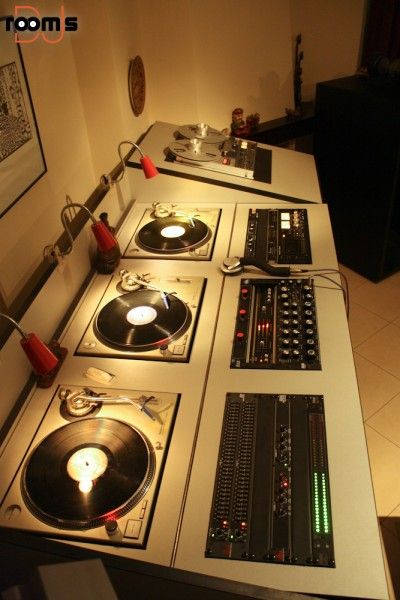 Retro Soulman setup. Studio Booth, Dj Record, Dj Decks, Dj Table, Dj Stand, Dj Room, Record Room, Sound Room, Deck Table