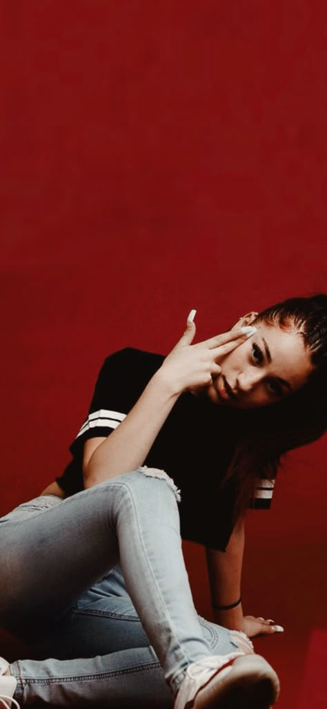 Bhad Bhabie Wallpaper Bhad Bhabie Outfits, Wallpaper October, Backgrounds Halloween, Cheap Beach Decor, Bhad Bhabie, Danielle Bregoli, Halloween Wallpaper Backgrounds, Ariana Grande Drawings, Witchy Halloween