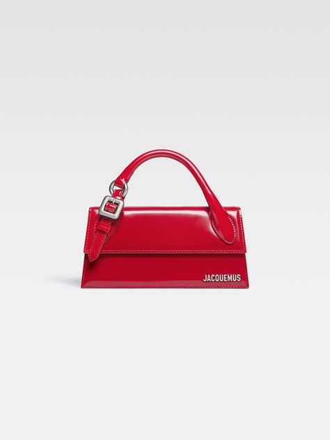 LE CHIQUITO LONG BOUCLE Jacquemus Chiquito, Jacquemus Red, Jacquemus Le Chiquito Long, Le Chiquito Long, Bag Jacquemus, Jacquemus Le Chiquito, Jacquemus Bag, Hot Bags, Structured Bag