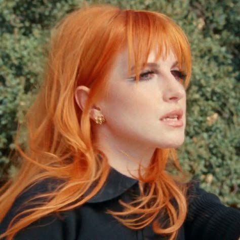 This Is Why Music Video Hayley Williams This Is Why, Haley Williams Hair, Danielle Haim, Hayley Wiliams, Red Balayage Hair, Haley Williams, Hayley Paramore, Jenny Lewis, Red Balayage