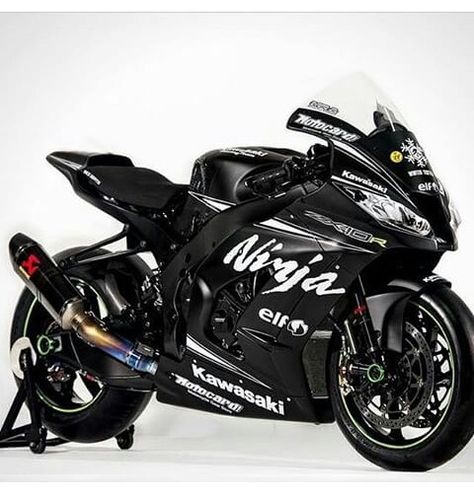 Nice Kawasaki Bike, Honda Fireblade, Ninja Motorcycle, Kawasaki Motor, Street Fighters, Kawasaki Motorcycle, Kawasaki Zx10r, Kawasaki Bikes, Custom Sport Bikes