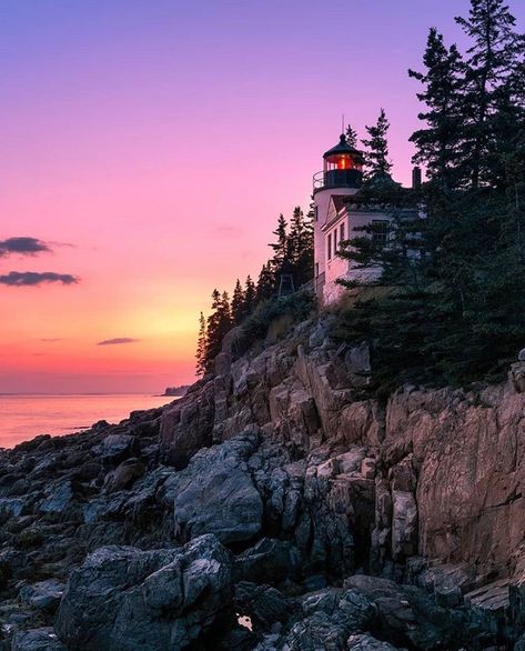 Acadia National Park thanks to @abhijitcpatilphotography #maine #acadianationalpark #newengland #sunset #northeast #eastcoast #lighthouse… Acadia Maine, Park Sunset, Lake Winnipesaukee, Autumn Lake, Victorian Buildings, Spring Lake, Acadia National Park, Light House, Head Light