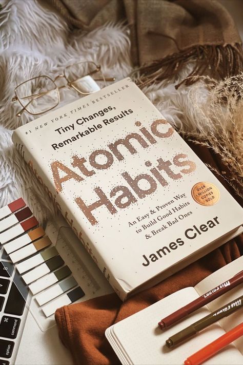 5 Habits To Change Your Life, Book In Hand Aesthetic, Meaningful Books To Read, Self Help Book Aesthetic, Reading Self Help Books Aesthetic, Self Improvement Books Aesthetic, Science Books Aesthetic, Atomic Habits Book Quotes, Atomic Habits Book Aesthetic