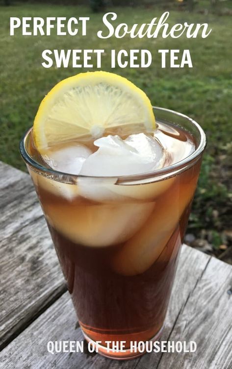 Perfect Southern Sweet Tea Recipe - Queen of the Household Perfect Southern Sweet Tea, Iced Sweet Tea Recipes, The Best Sweet Tea, Southern Sweet Tea Recipe, Sweet Tea Recipe, Sweet Iced Tea, Southern Tea, Sweet Tea Recipes, Southern Sweet Tea