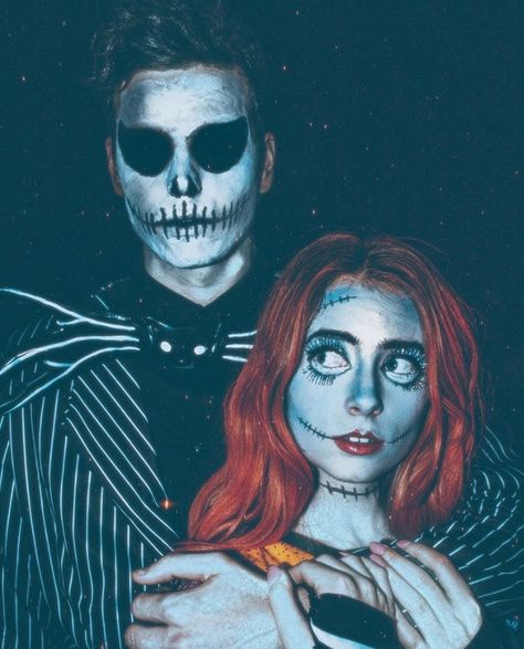 Jack And Sally Costumes, Sally Halloween Costume, Partner Halloween Costumes, Sally And Jack, Nightmare Before Christmas Costume, Sarah Rae, Simply Meant To Be, Sally Costume, Christmas Comics