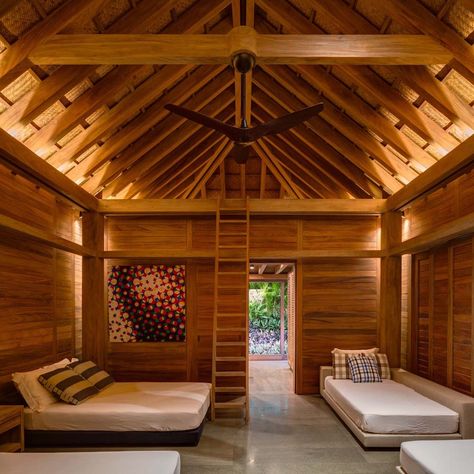 Wooden Ceiling Design, Houses In Mexico, Tropical House Design, Pacific Homes, Tropical Architecture, Bamboo House, Mexican Home, Wooden Ceilings, Tropical House