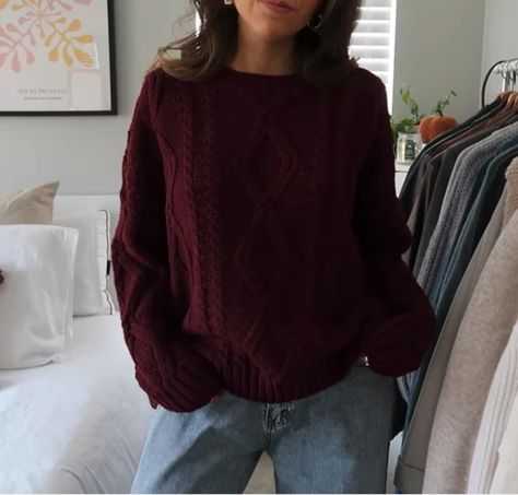 Maroon Sweater Aesthetic, Red Fall Sweater, Maroon Jumper Outfit, Maroon Knit Sweater Outfit, Dark Red Fall Outfits, Dark Fall Outfits Aesthetic, Burgundy Sweater Outfit Fall, Burgundy Clothes Aesthetic, Maroon Turtleneck Outfit