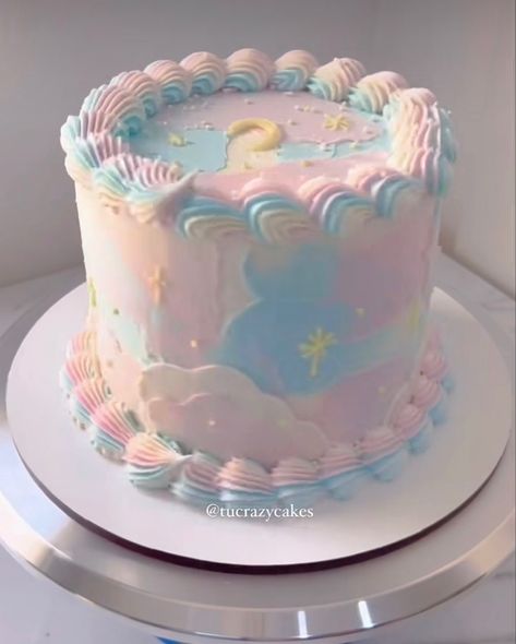 Clouds Cake Design, On Cloud Nine Birthday Cake, Kpop Cake Design, Pink Cloud Cake, Cloud Themed Cake, Sky Theme Cake, Coming Out Cake, Birthday Cake Cloud, On Cloud 9 Birthday Cake