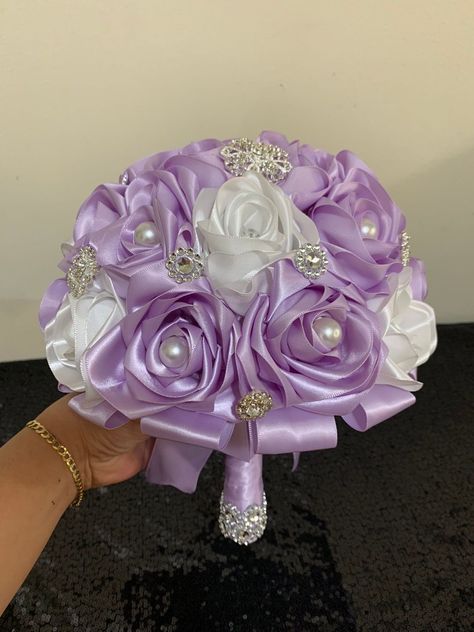 Purple Bride Bouquet, Purple Quinceanera Theme, Lavender Wedding Dress, Ribbon Rose Bouquets, Quinceanera Bouquet, Sweet 15 Party Ideas Quinceanera, Sweet 15 Party Ideas, Purple Quinceanera Dresses, Eternal Flowers