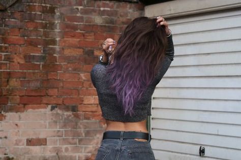 I want my hair like this!! Lavender hair Purple Tips Hair, Dipped Hair, Purple Ombre Hair, Purple Tips, Dyed Hair Pastel, Tips Hair, Neon Hair, Lilac Hair, Hair Chalk