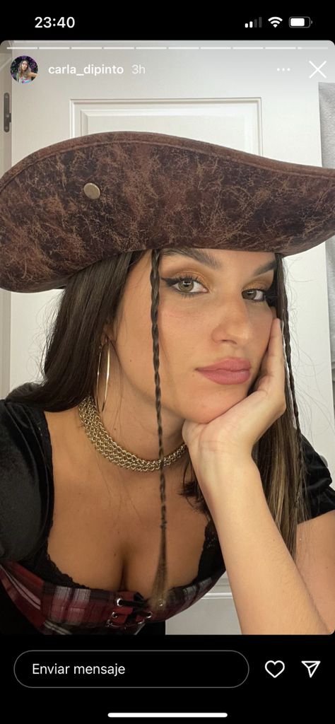 Pirat Makeup Girl, Cowboy Makeup Ideas, Cowgirl Makeup Ideas Country, Nashville Makeup, Cowboy Makeup, Carnaval Inspo, Cowgirl Makeup, Sheriff Costume, Pirate Makeup