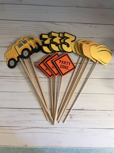 Construction Birthday Party Centerpieces, Construction Birthday Centerpieces Diy, Construction Birthday Centerpieces, Birthday Decorations Construction, Construction Theme Birthday Party Centerpieces, Construction Party Centerpiece Ideas, Construction Centerpieces, 3 Year Birthday Construction, Diy Construction Party Decorations