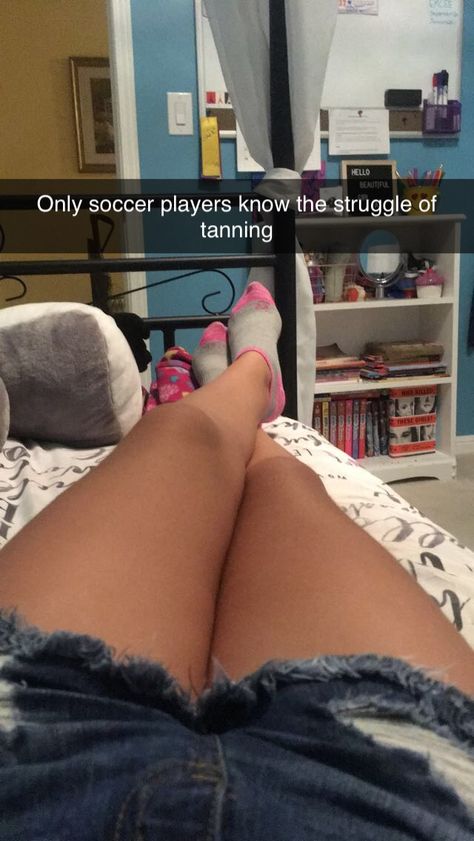 Cute Soccer Pictures, Beach Phone Wallpaper, Soccer Backgrounds, Soccer Girl Problems, Soccer Life, Soccer Girl, Soccer Pictures, Hello Beautiful, Soccer Players