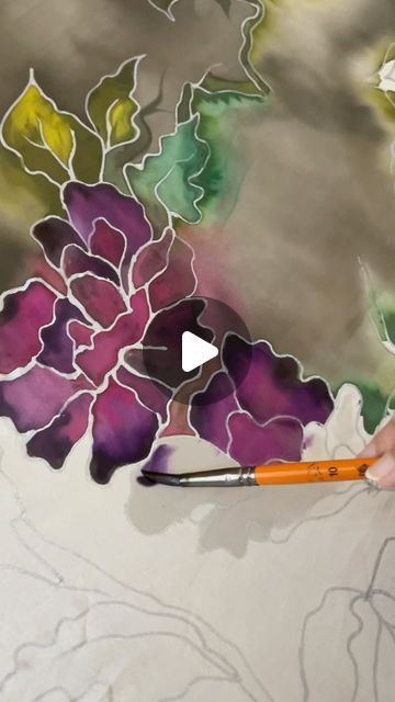 Saree Fabric Painting Designs, Silk Painting Ideas, Fabric Paint Designs Creative, Silk Painting Techniques, Painting On Silk, Saree Painting Designs, Painting Flowers Tutorial, Fabric Painting Techniques, Saree Painting