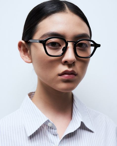 Iris Optical in black acetate with matte black metal bridge and adjustable acetate nose pads for a discreet sophisticated look. Chunky Glasses, Metal Bridge, Glasses Women, Sophisticated Look, Black Metal, Matte Black, Persona, Bridge, Quick Saves