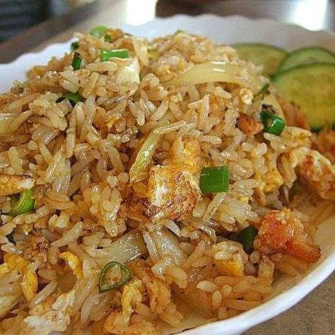 Crab Fried Rice Recipe, Thai Fried Rice, Crab Fries, Arroz Frito, Crab Recipes, Fried Rice Recipe, Asian Dishes, Rice Dishes, Seafood Dishes