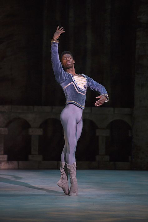 Bal Boy, Male Ballerina, Ballet Men, Advice For Students, Ballerina Poses, Male Ballet, Boy Boots, Black Dancers, Dancer Photography