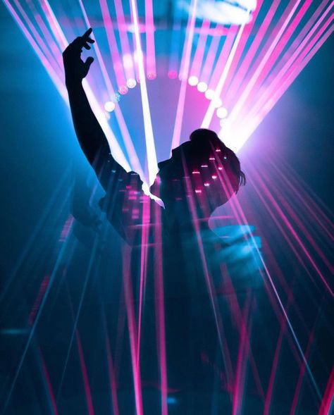 Techno Dance, Projector Photography, Musician Photography, Festival Photography, Electro Music, Award Winning Photography, Party House, Music Backgrounds, Neon Aesthetic