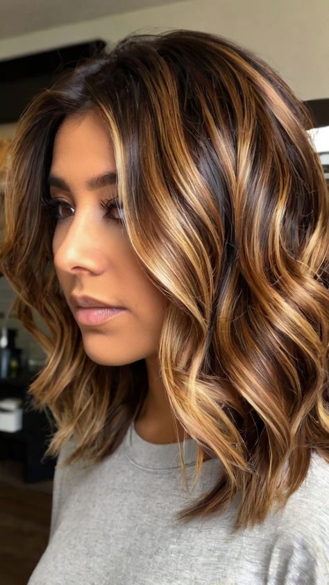 Fashion: #fashion, #style, #outfitinspiration, #beauty Dark Brown Hair With Amber Highlights, Dark Brown Curly Hair Balayage, Balayage Brown Hair, Brown Hair Highlights, Celebrities Hairstyles, Dark Brown Balayage, Balayage Brown, Balayage Ideas, Highlights Ideas