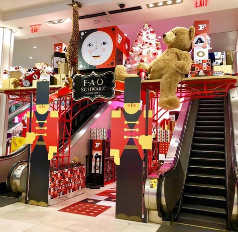 FAO Schwarz · December 18, 2017 ·    Last minute Christmas shopping never looked so good Fao Schwarz Nyc, Fao Schwarz Christmas, Nyc During Christmas, Christmas Toy Store, Christmas Shop Displays, New York Vacation, Christmas Vignettes, Nyc Christmas, Fao Schwarz