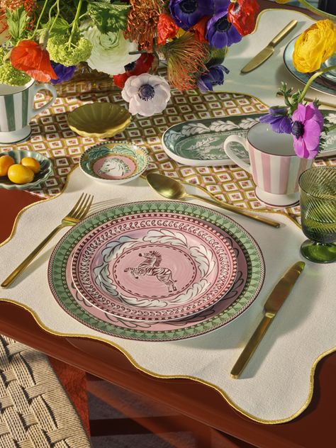 Home Interior Accessories, Hm Home, Patterned Plates, H&m Home, Porcelain Plate, White Vases, Fall 2023, Green Pattern, Porcelain Plates