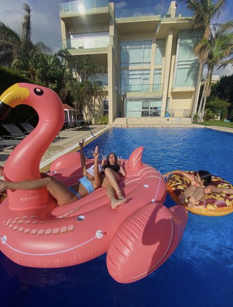 Christmas Dreaming, Dream Life House, Giant Inflatable, Pool Floats, Pool Toys, Summer Pictures, Ladies Fashion, Dream Life, Pool Float