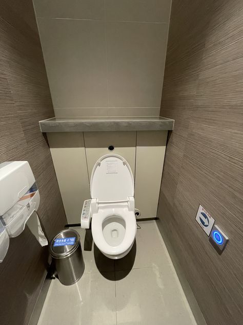 Bathroom Stall, Police Call, Toilet Door, Perfect Bathroom, Public Bathrooms, Bathroom Trash Can, Public Restroom, Salon Interior Design, Cleaning Storage