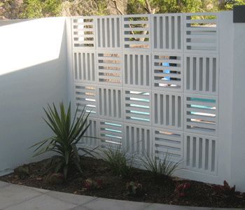 (123) Design - Breeze Blocks on Pinterest Concrete Inspiration, Breeze Block Wall, Screen Block, Concrete Block Walls, Cinder Block Walls, Wall Outdoor, Breeze Blocks, Backyard Inspiration, Retaining Walls