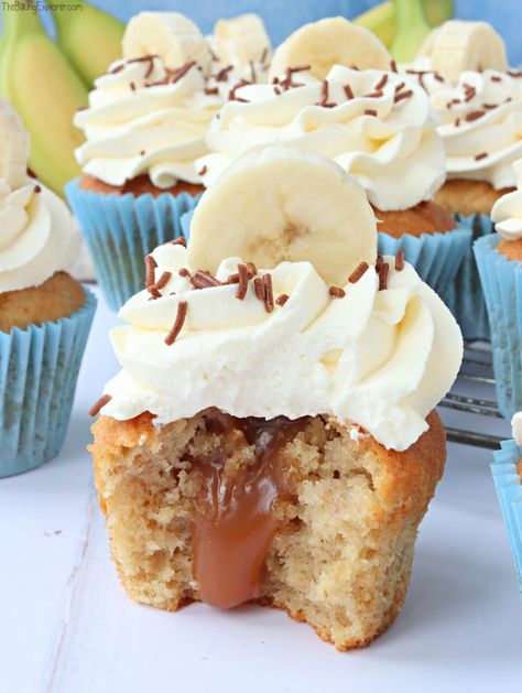 Chocolate Banana Recipes Desserts, Banoffee Pie Cupcakes, Banana Caramel Cupcakes, Banoffee Recipe, Banoffee Cupcakes, Banoffee Cheesecake, Banana Cupcake, Dessert Pots, Amazing Cupcakes