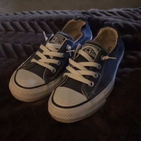 Blue Tennis Shoes, Navy Blue Converse, Knot Tie, Shoes Converse, Tie Knots, Womens Converse, Converse Shoes, Tennis Shoes, Womens Shoes Sneakers