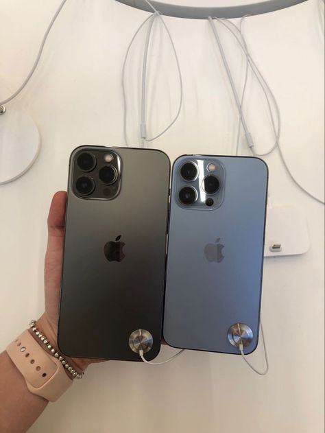 Iphone 13 Pro Max Graphite, Free Iphone Giveaway, Apple Headphone, Stylish Iphone Cases, Iphone Obsession, Apple Phone Case, All Iphones, Buy Iphone, Aesthetic Editing Apps