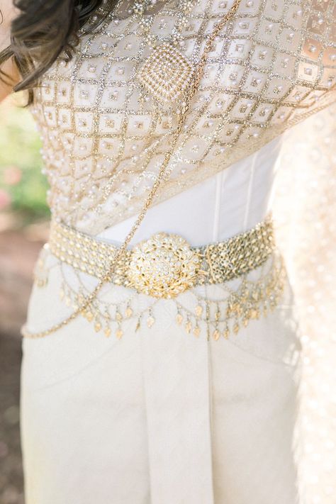 Cambodian Wedding Outfit, Cambodian Wedding Dress Traditional, Lao Wedding Dress, Khmer Wedding Outfits, Laotian Wedding, Cambodian Outfits, Thailand Wedding Dress, Lao Wedding, Khmer Wedding Dress