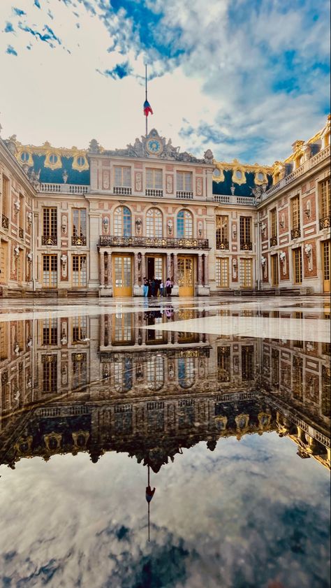 Ancient Mirror, Versailles Aesthetic, Traveling Ideas, Europe 2024, France Aesthetic, Europe Photography, Stately Homes, Parisian Vibes, Castle House