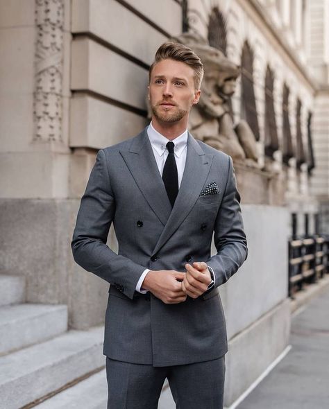 Double Breasted Suit Men, Gentleman Mode, Grey Suit Men, Classy Suits, Designer Suits For Men, Groomsmen Suits, Fashion Suits For Men, Mens Fashion Classy, Groom Wear