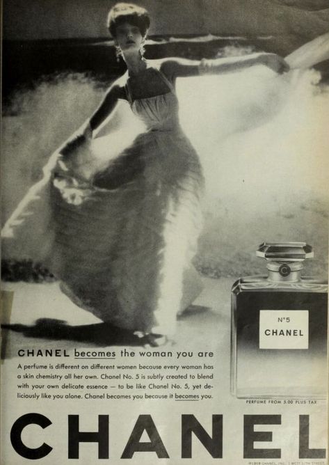 Chanel Advertising, Vintage Ralph Lauren Ads, Old Chanel, Perfume Advertisement, Perfume Advertising, Chanel No 5 Perfume, Chanel Ad, Perfume Ads, Chanel Book