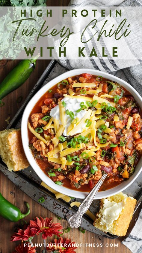 Turkey Chili with Kale Kale Chili, Chili Seasoning, Turkey Chili, 2000 Calories, 2000 Calorie Diet, Food Saver, Canned Tomato Sauce, Chili Recipe, Recipe Notes