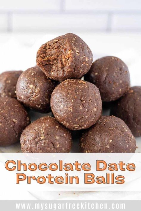 Date Protein Balls, Chocolate Protein Balls, Oats Protein, Protein Balls Healthy, Chocolate Chai, Protein Balls Recipes, Healthy Protein Snacks, Quick Treats, Protein Treats