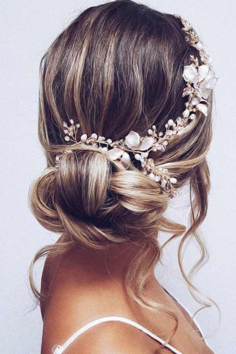 Stylish And Cute Homecoming Hairstyles ★ Cute Homecoming Hairstyles, Low Bun Hairstyles, Hair Flow, Peinados Recogidos, Hair Extensions Best, Low Bun, Chic Hairstyles, Creative Hairstyles, Formal Hairstyles