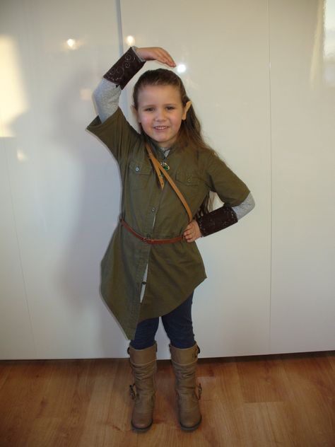 Legolas  elf costume easy DIY cosplay Easy Diy Cosplay, Kids Elf Costume, Legolas Costume, Diy Elf Costume, Shego Costume, Narnia Costumes, Elven Costume, Diy Cape, Costume Inspirations