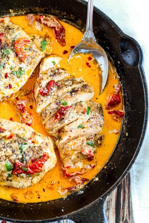 A photo of Marry Me Chicken in a Cast Iron Skillet Sundried Tomato Cream Sauce, Tuscan Chicken Recipe, Calorie Counting Recipes, Marry Me Chicken Recipe, Chicken Head, Tomato Cream Sauce, Marry Me Chicken, Sundried Tomato, Tuscan Chicken