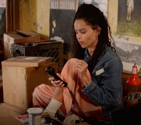 Zoë Kravitz as Rob in High Fidelity - Baby pink wide leg satin trousers Robyn Brooks, Rob Brooks, Edgy Bohemian, Brooklyn Girl, Zoë Kravitz, Empire Records, Nina Simone, Satin Trousers, Zoe Kravitz