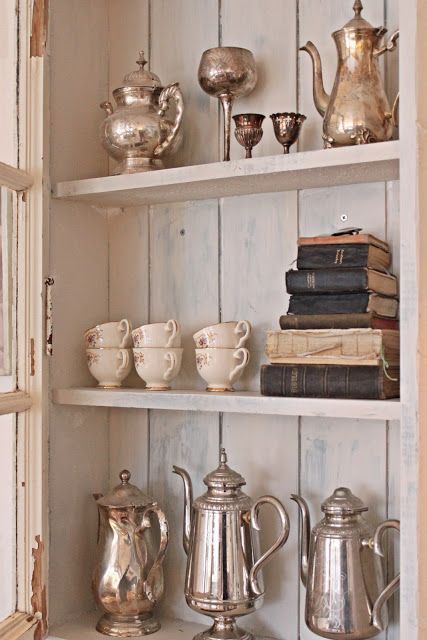 5 Antique Additions to Cozy Up a Room - CoziNest Display Silver Pieces, How To Display Silver Pieces, Vintage Silverware Display, Decorating With Silver Pieces, Silverware Display, Silver Things, Silver Display, Flea Market Decorating, Funky Junk Interiors