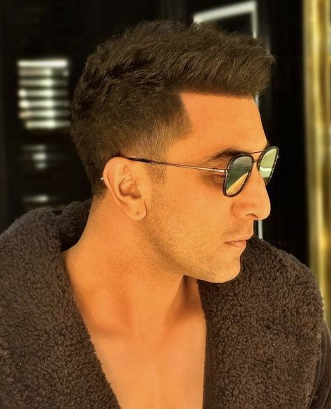 Bollywood Tattoo, Ranbir Kapoor Hairstyle, Modern Mullet Haircut, Low Taper Fade Haircut, Beard Logo, Haircut Images, Celebrity Hairstylist, Hipster Hairstyles, Beard Haircut